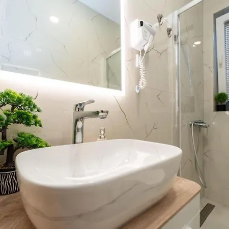 Bra I Premium With Outdoor Pool And Sauna - Quadruple Appartement Sukošan