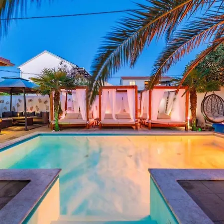 Bra I Premium With Outdoor Pool And Sauna - Quadruple Appartement